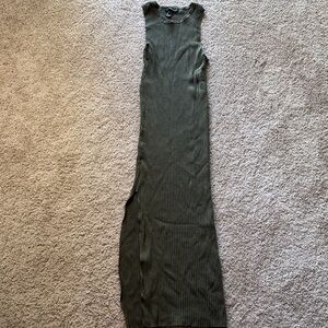💜 3 for $10 Forever 21 Olive Green Ribbed Maxi Dress